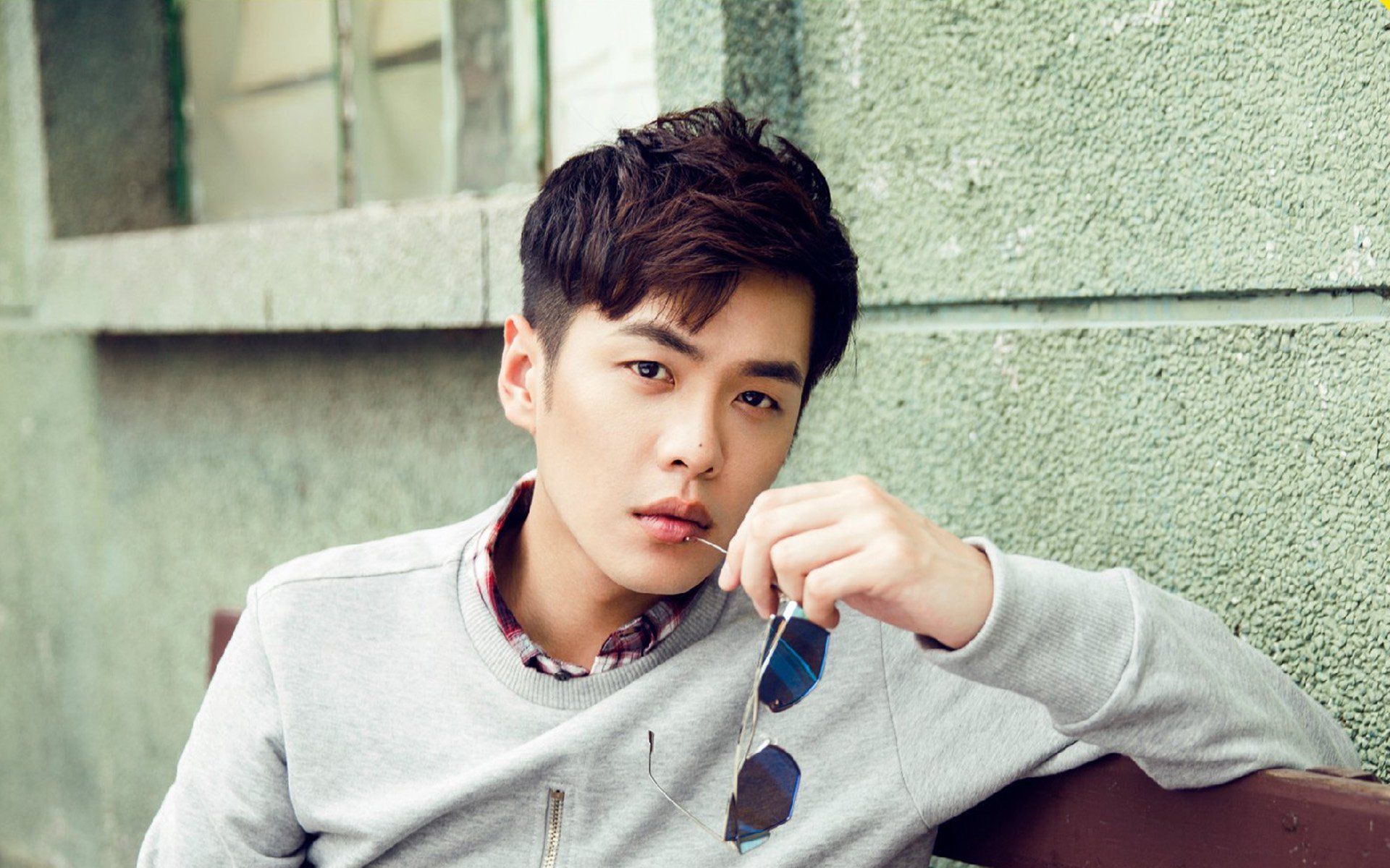 国际友谊赛表现不佳引发外界对备战状态的质疑,国际友谊赛比赛