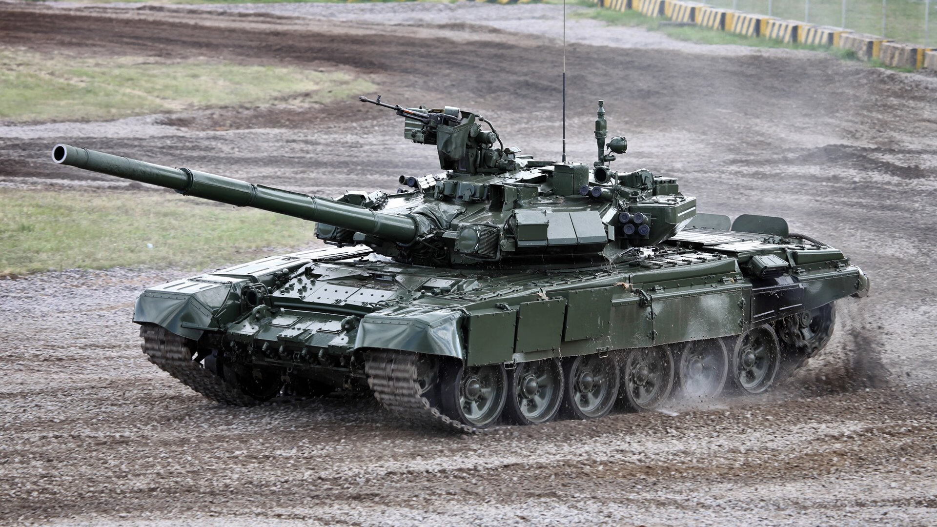 法甲豪门争锋：精彩攻防场面层出不穷！，法甲豪门宣布全队停薪