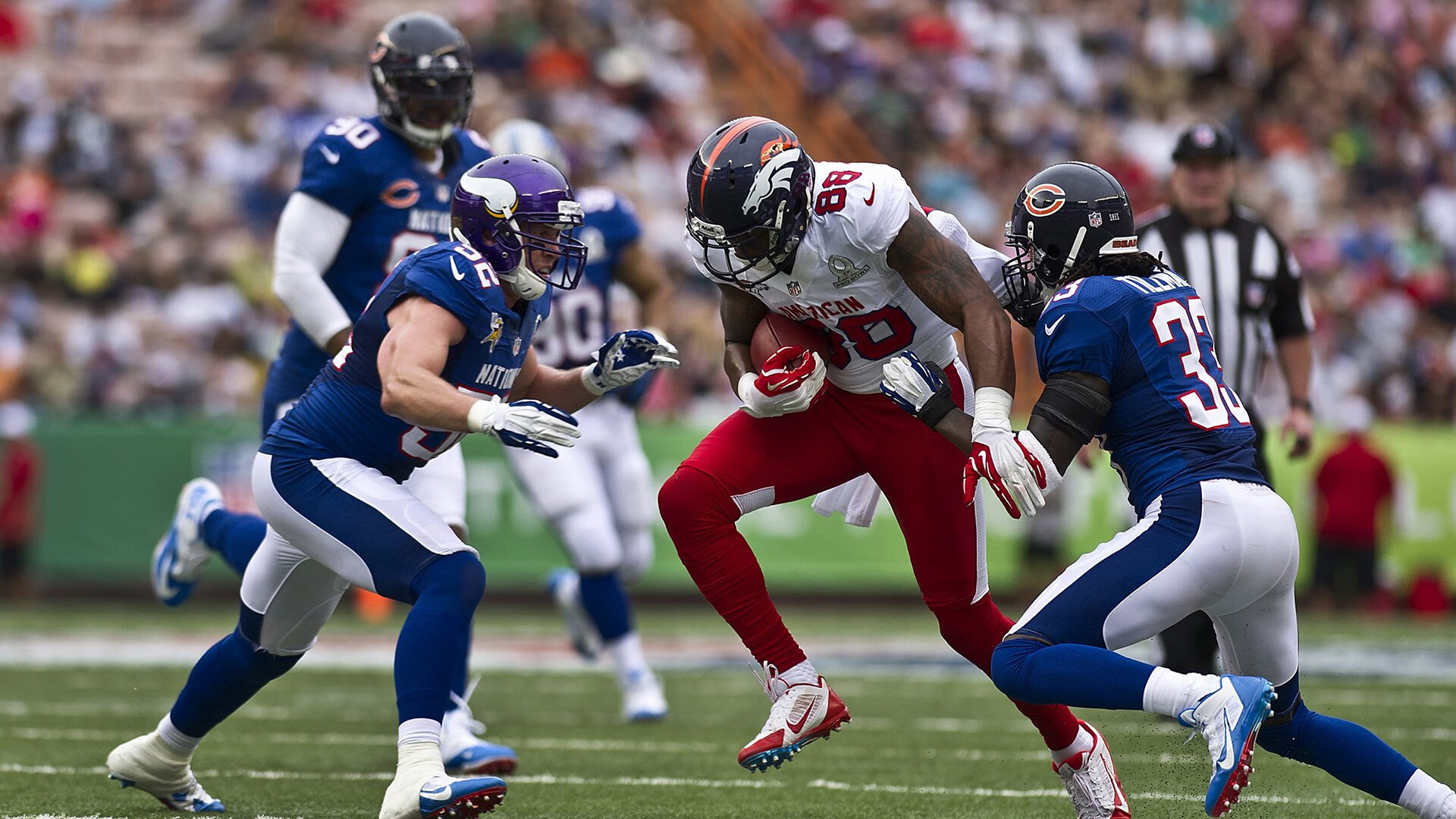 “水上救生：三叉湖游泳馆赛场考验运动员心理与身体极限”